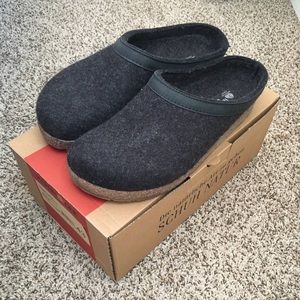 Haflinger Grizzly Torben (Charcoal) Slipper Clogs